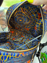 Load image into Gallery viewer, Carpet royalty lunchbox 