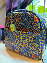 Load image into Gallery viewer, Carpet royalty lunchbox 